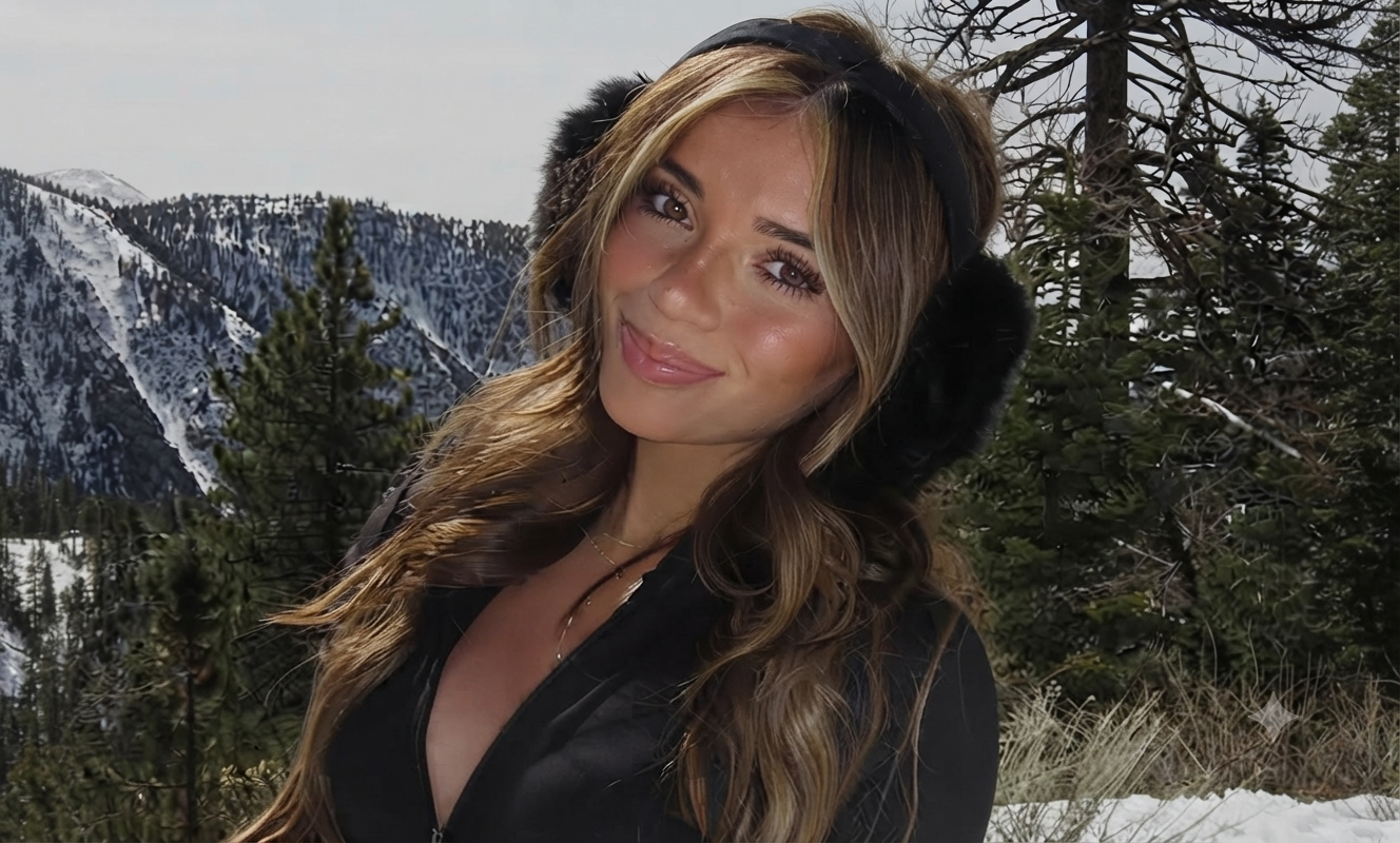 Kayla Manousselis Net Worth 2026: Career, Income Sources and Wealth Journey 1 Kayla Manousselis Net Worth